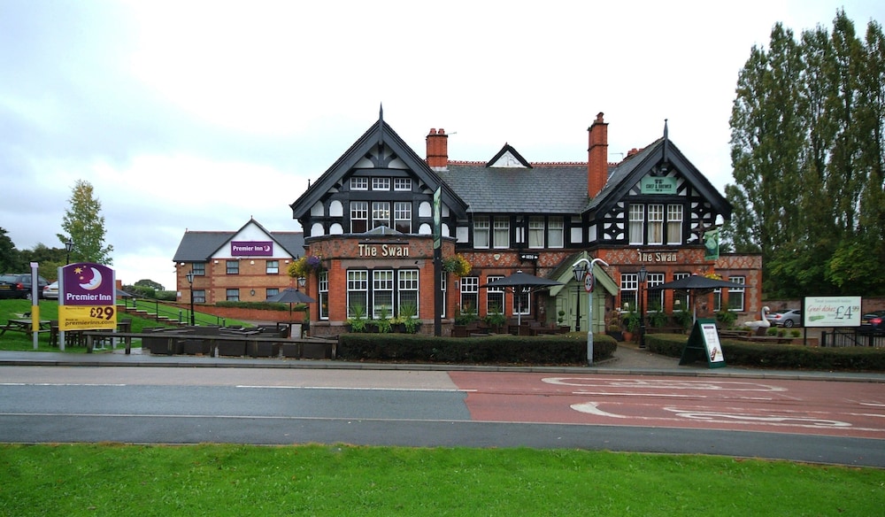 Premier Inn Warrington North East 39/45