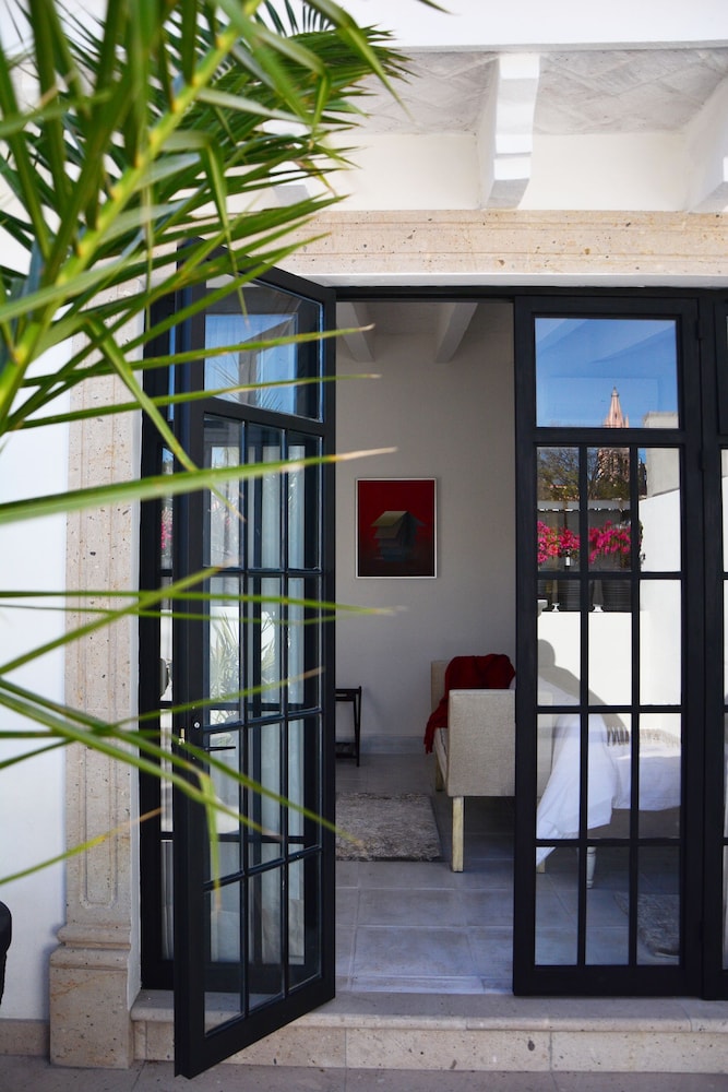 Casa Lani Luxury B&B 1/30