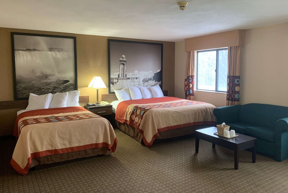 Super 8 by Wyndham Liverpool/Clay/Syracuse Area 6/21