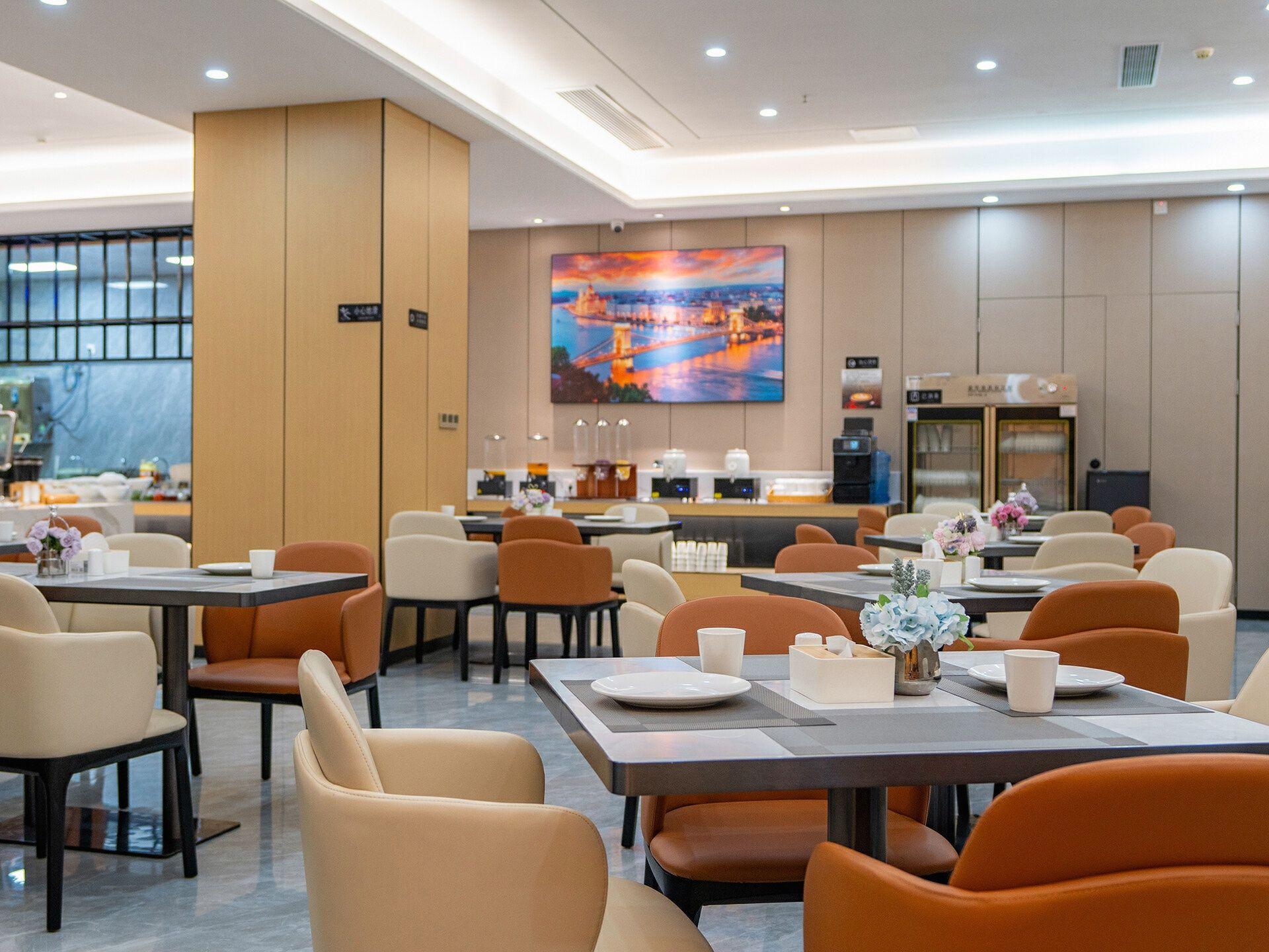 Vienna International Hotel (Dongguan Hengli Zhongshan Road) 34/46