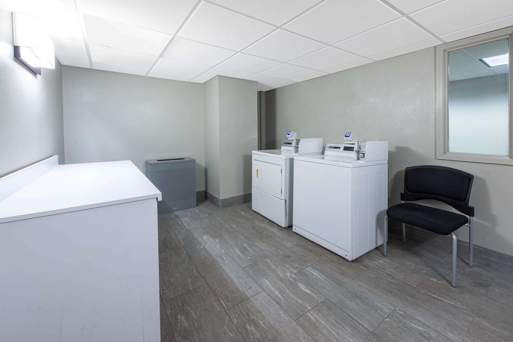 La Quinta Inn & Suites by Wyndham Tampa Brandon Regency Park 28/49