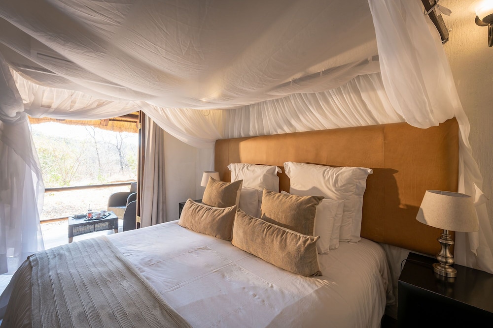 Shiduli Private Game Lodge 12/71