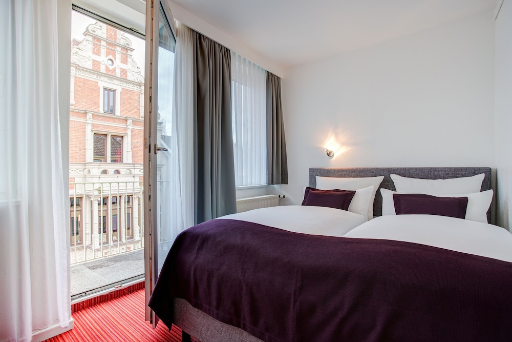 BASIC, DOUBLE BED