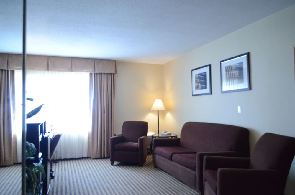 Rodeway Inn & Suites East Windsor CT 22/44