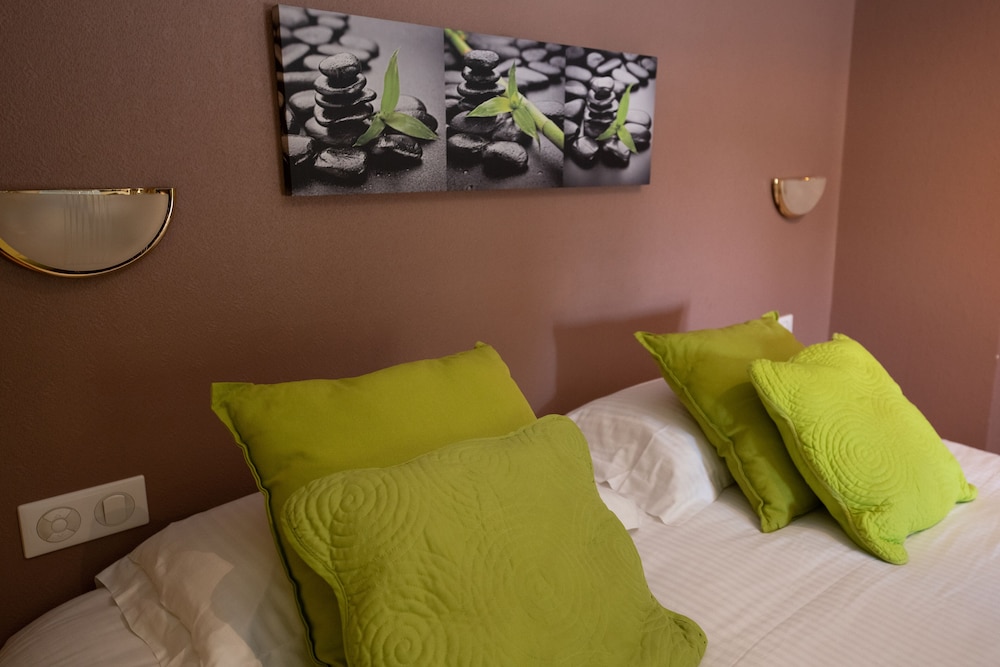 Logis Hotel l'Escapade 27/74
