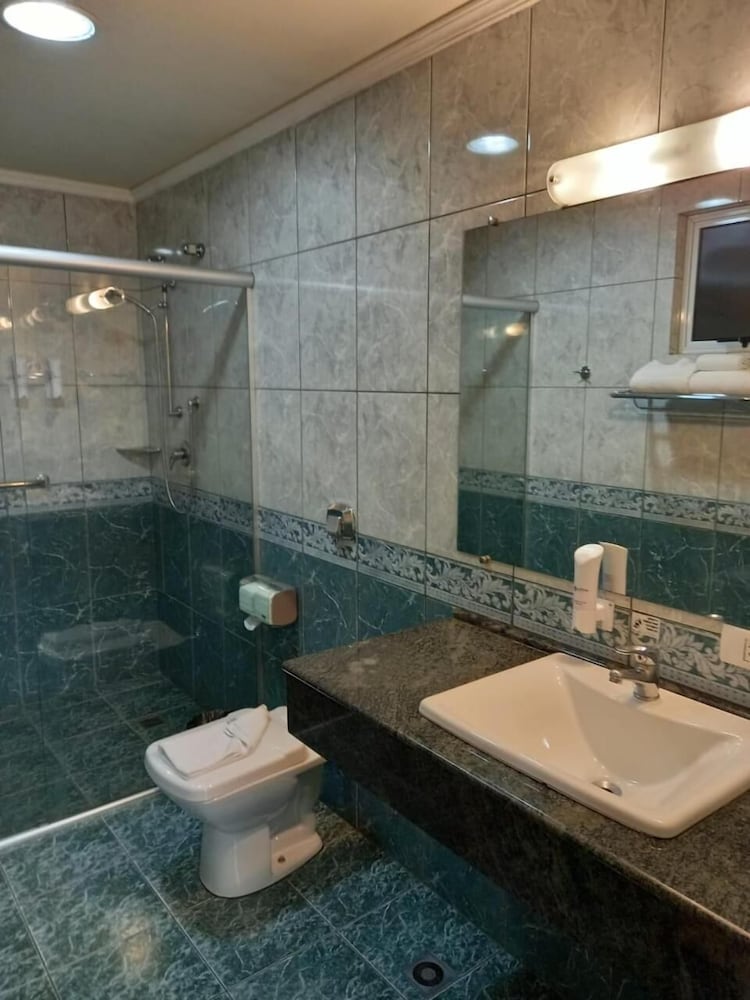 Astron Suites Sao Jose dos Pinhais 49/54