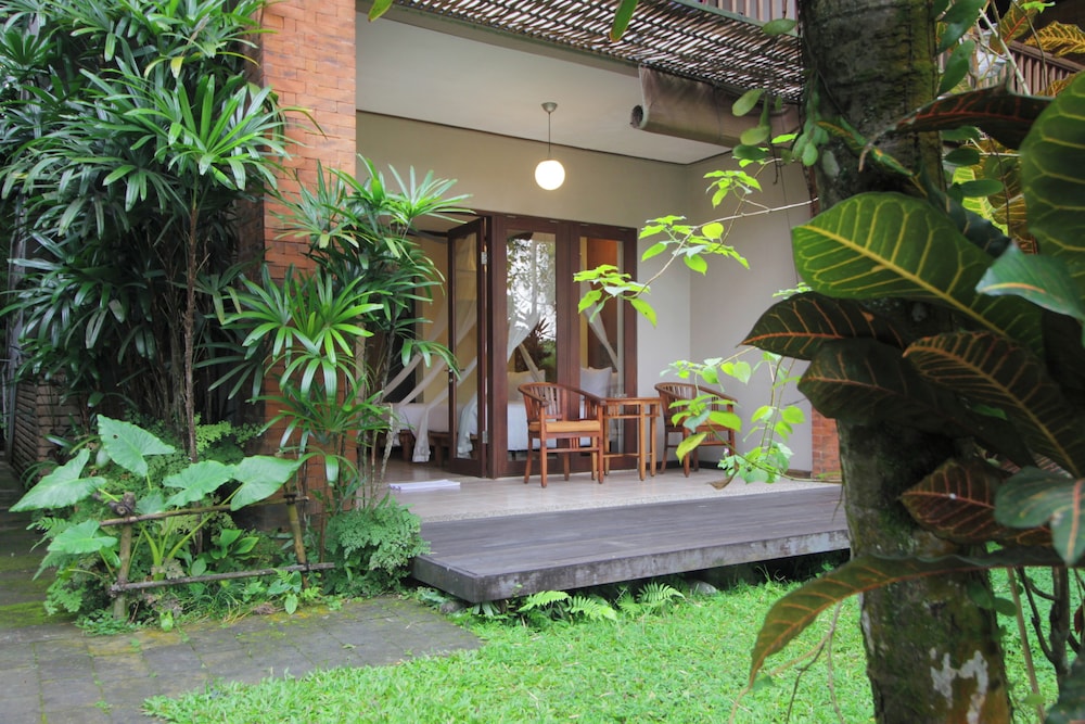 Tegal Sari Accommodation 37/50