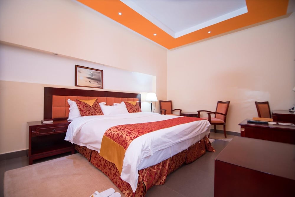 Falcon Heights Hotel 24/60