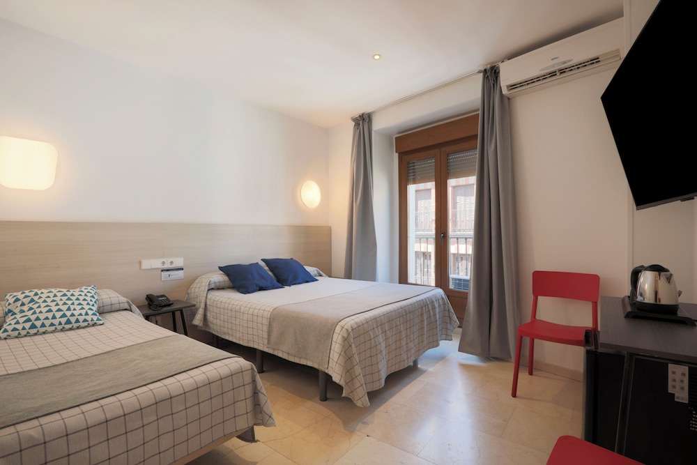 Hostal Castilla Ii Puerta Del Sol 40/73