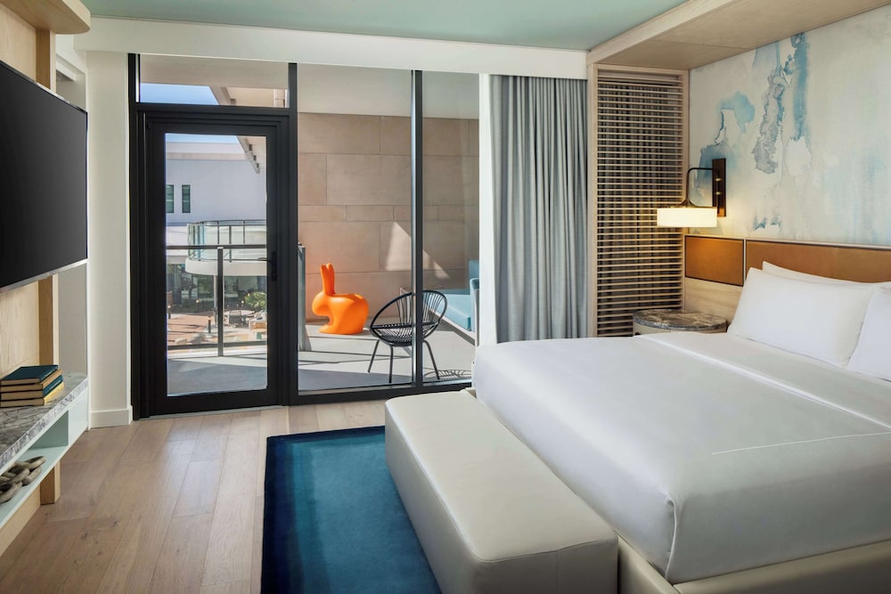 FAMILY SUITE, TWIN BEDS, KING BED, ACCESSIBLE