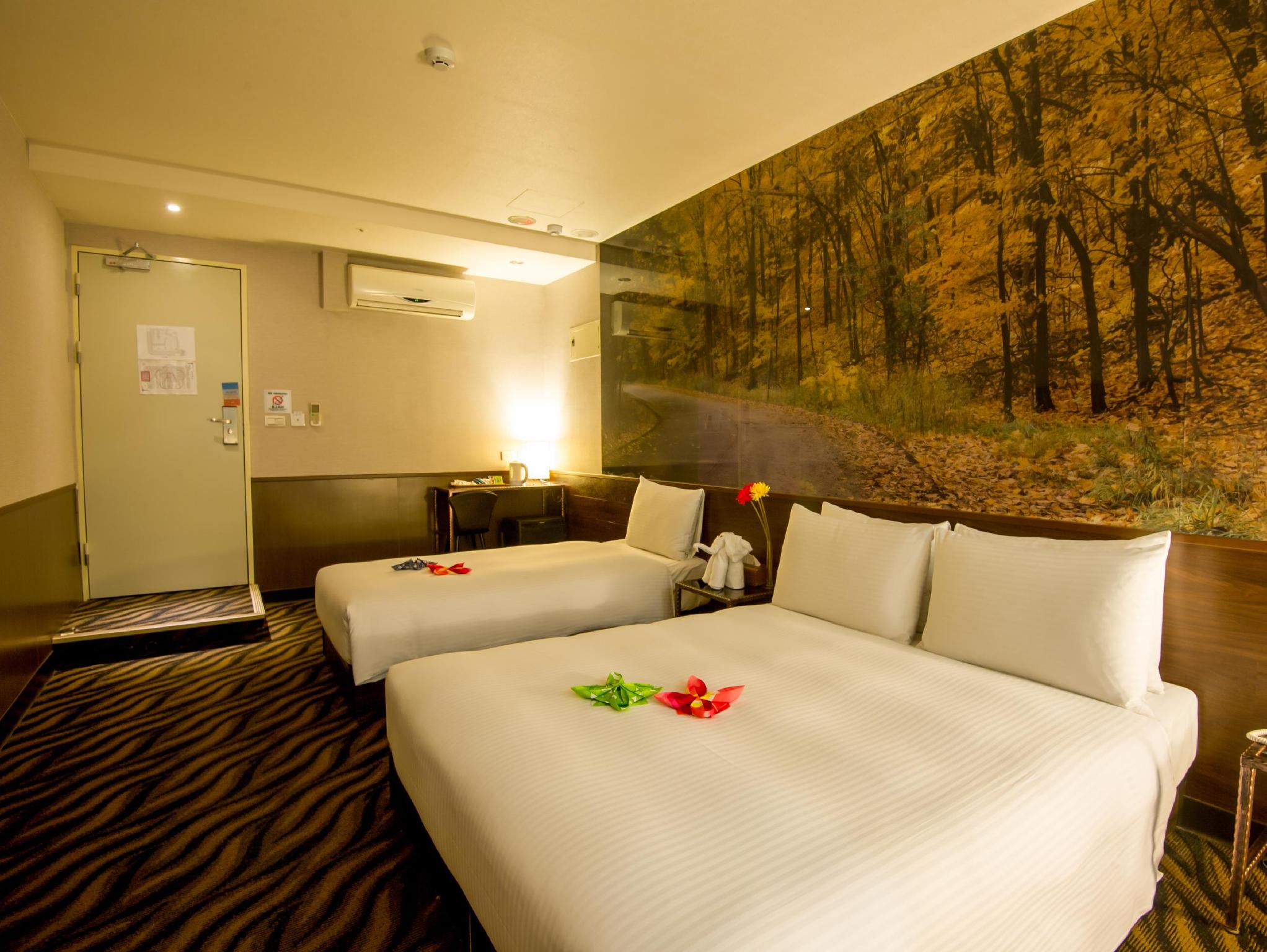 ROOM, TRIPLE