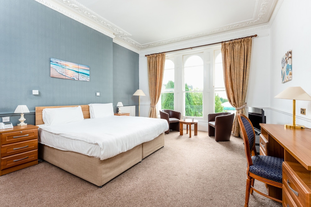 Abbey Lawn Hotel 29/64