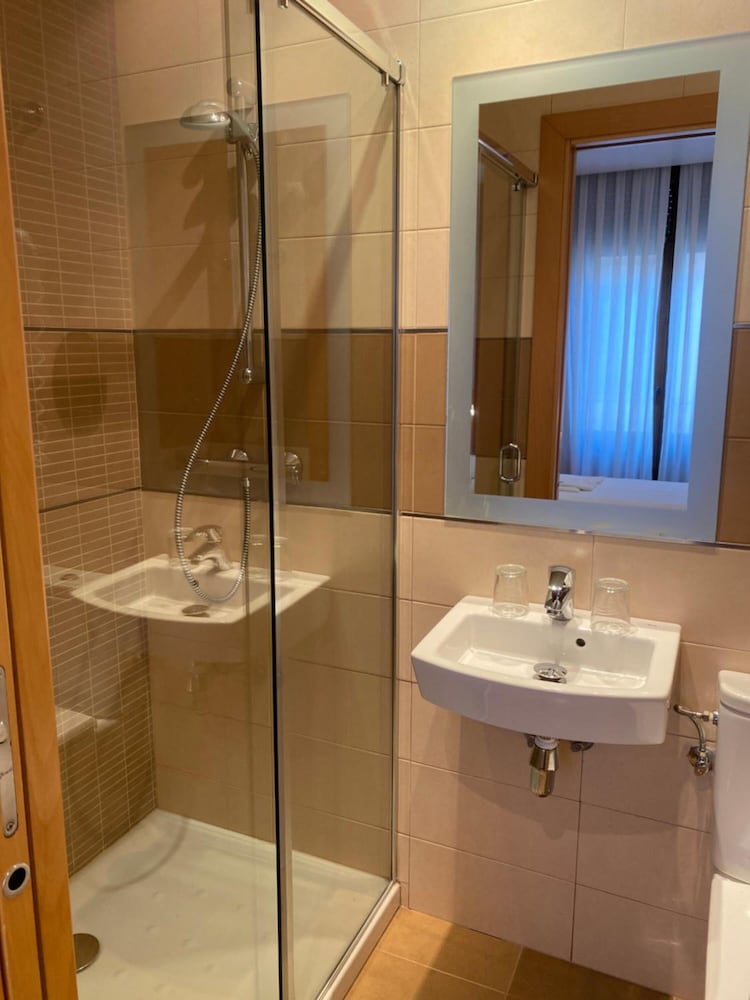 Hostal Abami I I 19/22