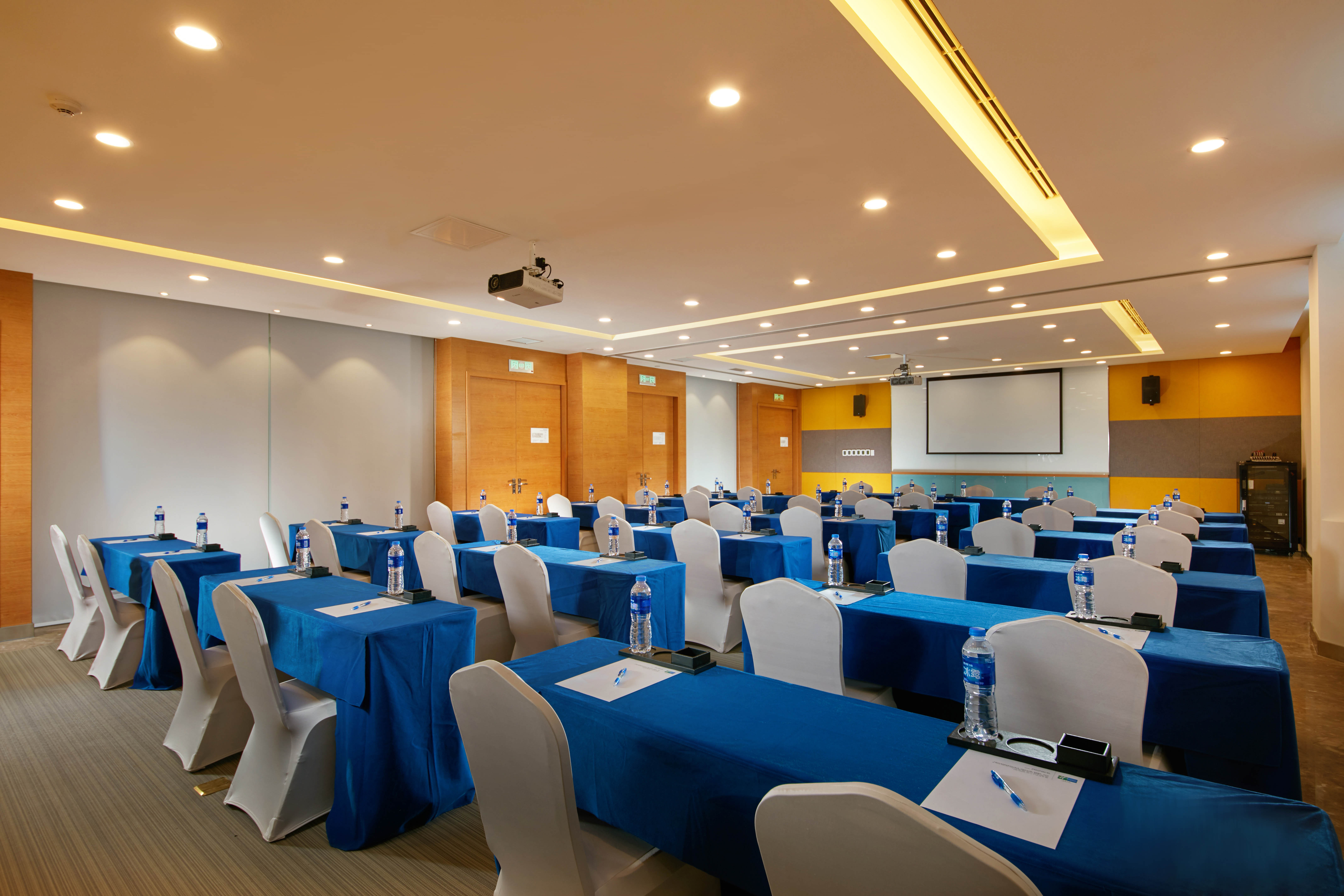 Holiday Inn Express Handan East 15/18