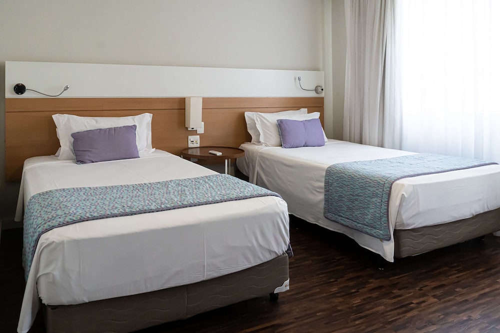 Quality Hotel Faria Lima 6/40