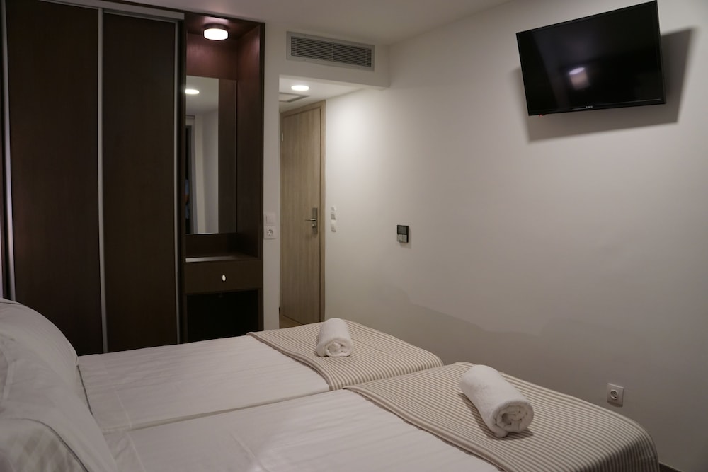Piraeus Port Hotel 27/34