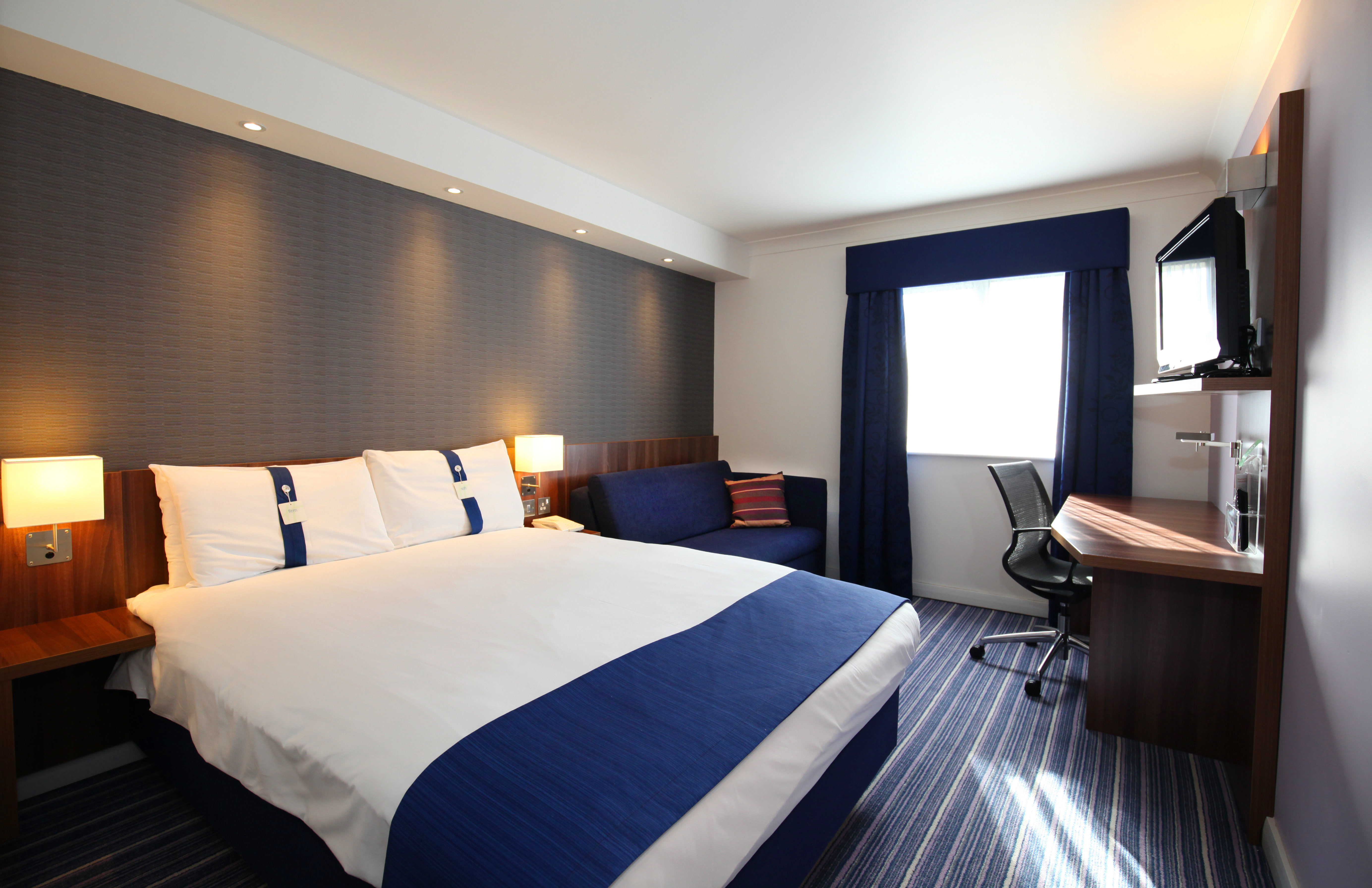 HOLIDAY INN EXPRESS YORK 18/72