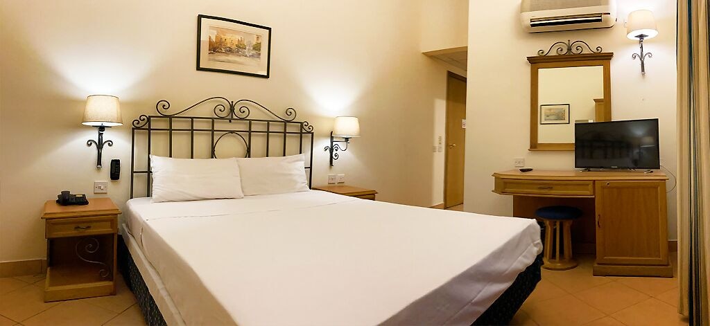STANDARD, DOUBLE BED