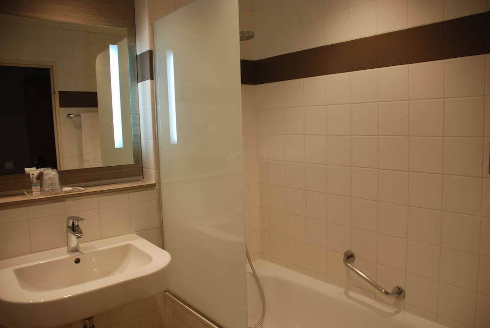 Mercure Le Mans Batignolles 67/68