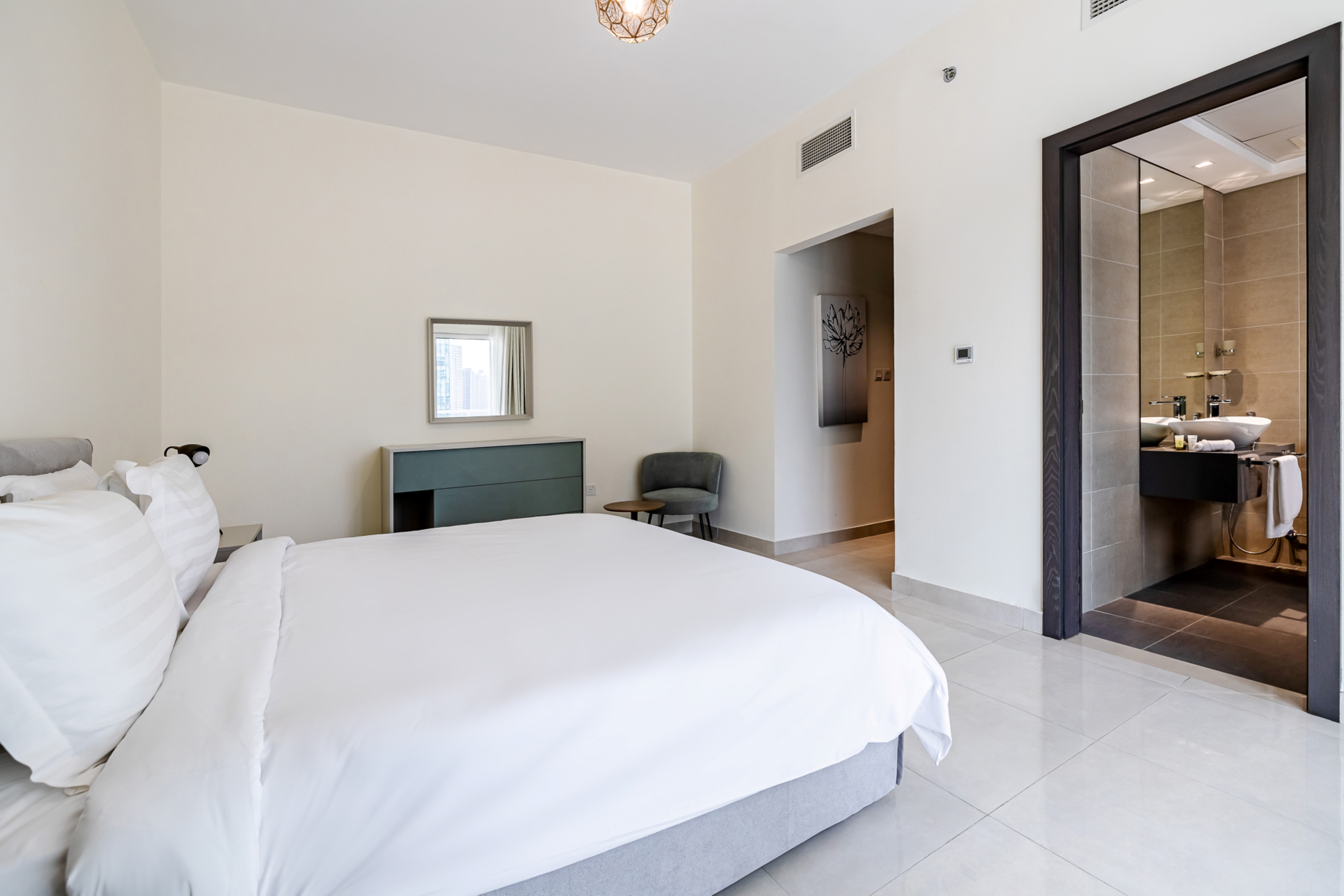 Room at Unlock Metropolis, DUBAI