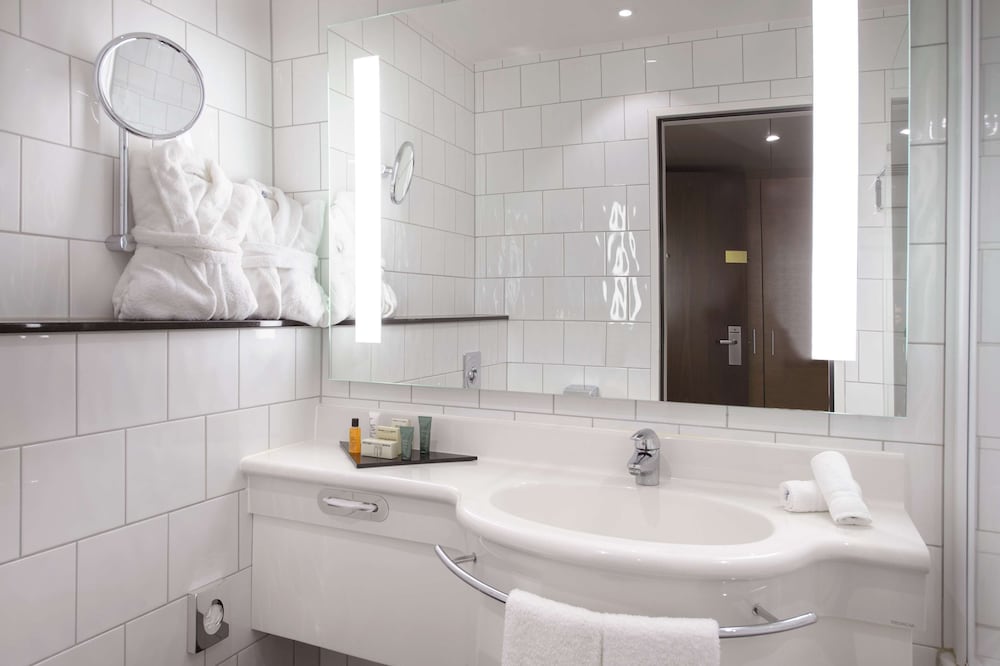 Hilton Zurich Airport 25/78