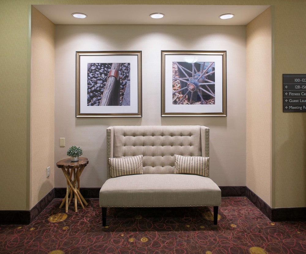 Hilton Garden Inn Bentonville Hotel 47/62