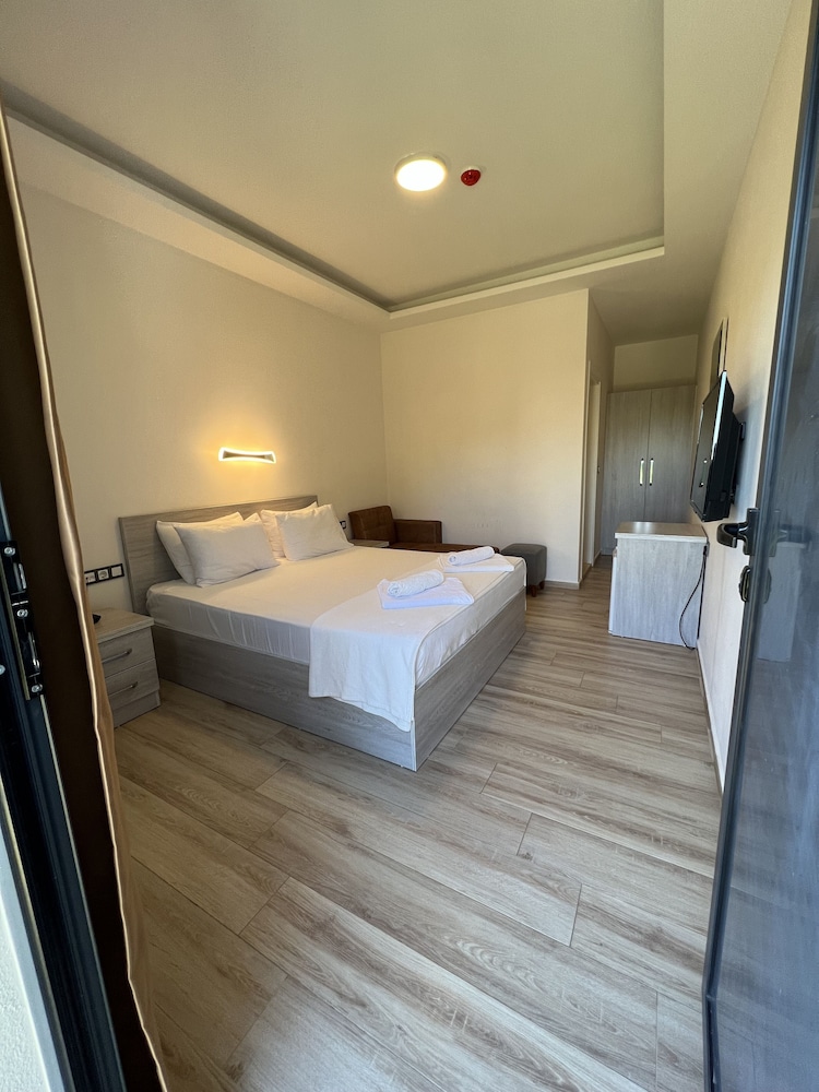 Life Point Boutique Hotel 5/20