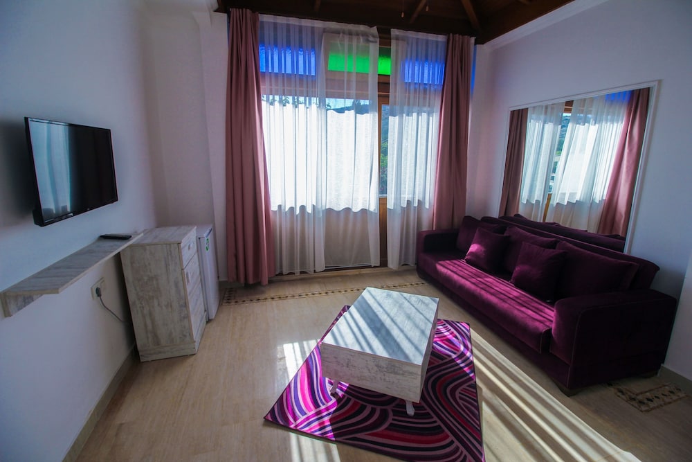 Bella Garden Boutique Hotel 51/83