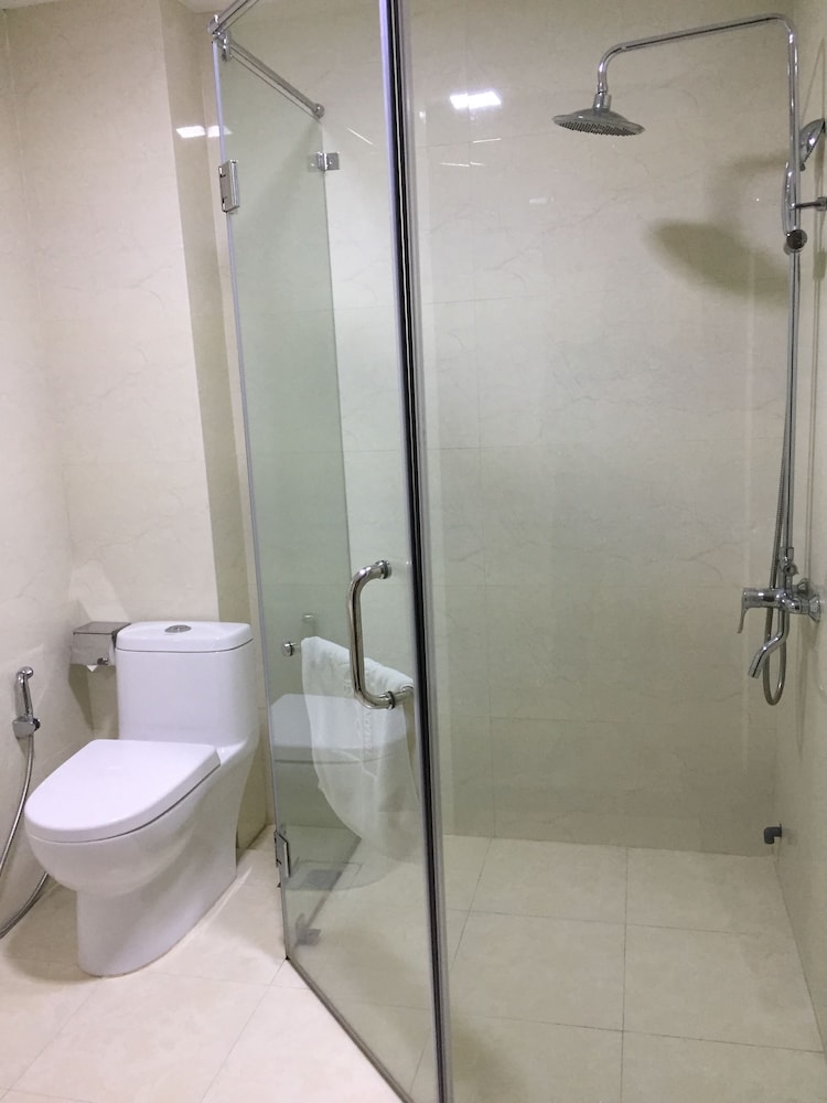 Halong Diamond Hotel 36/42