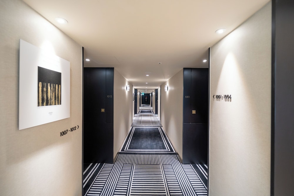 ELIENA Hotel 3/63