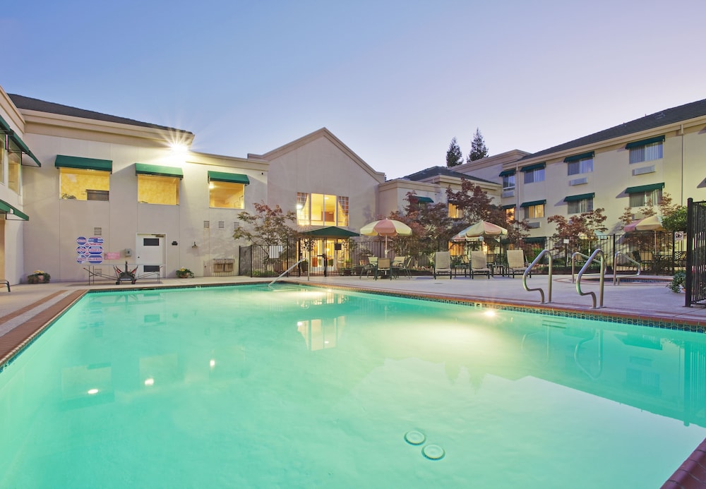 HOLIDAY INN AUBURN 3/57