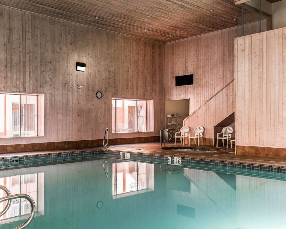 Quality Suites Moab near Arches National Park 21/42