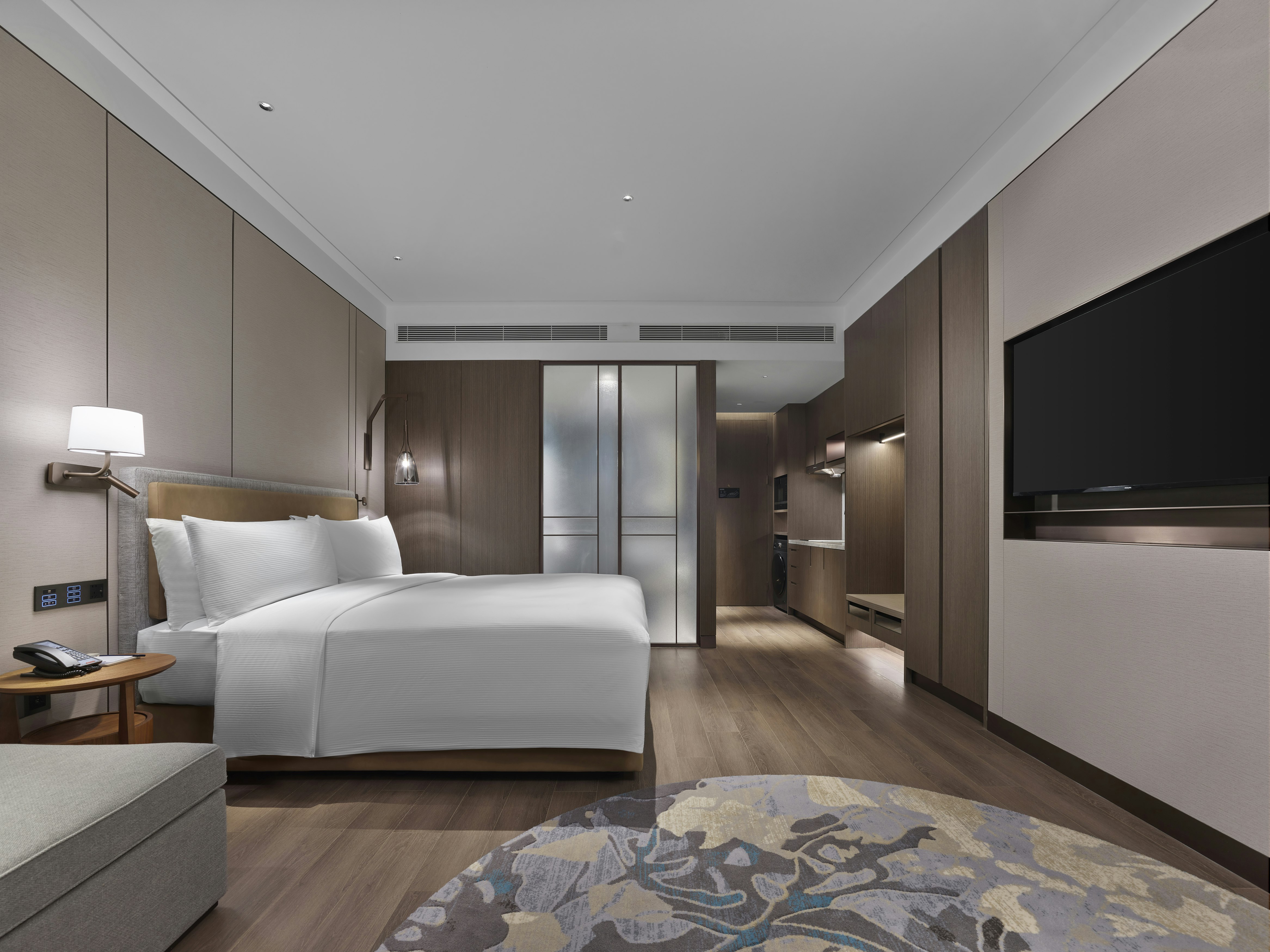 PREMIER, KING BED, SEA VIEW