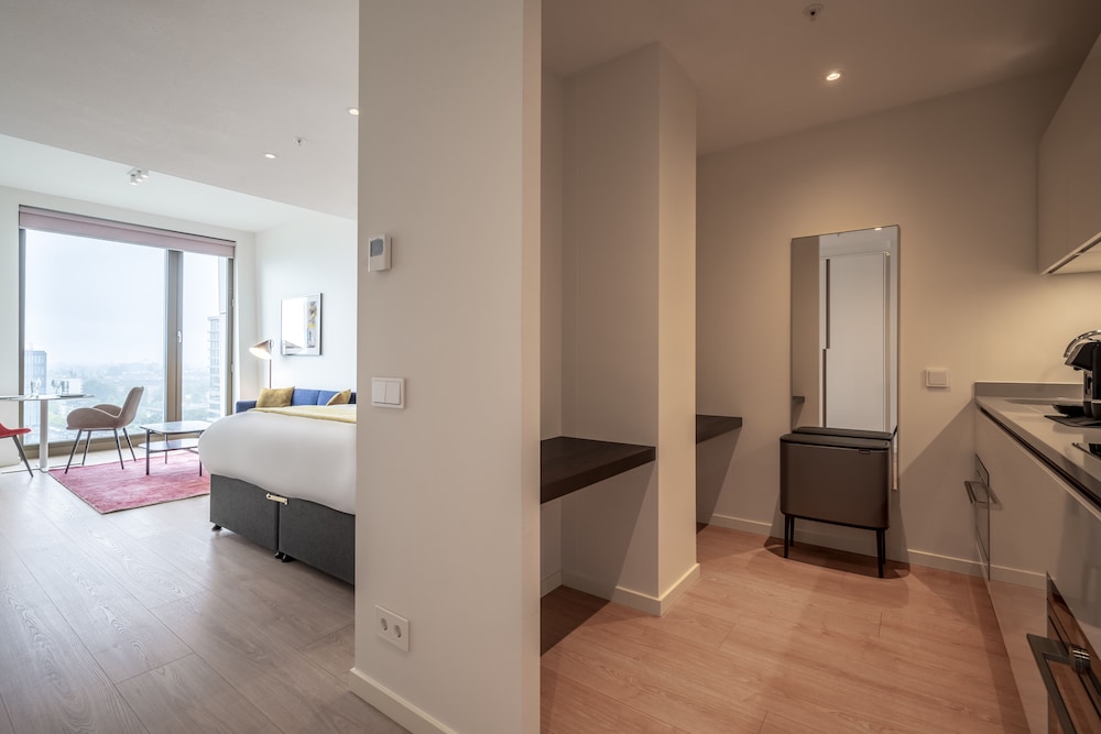 PREMIER SUITES PLUS Amsterdam 32/43