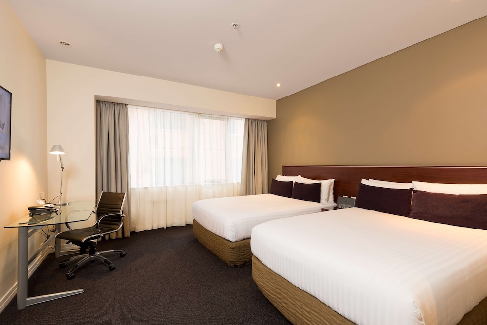 Rydges Auckland 16/82