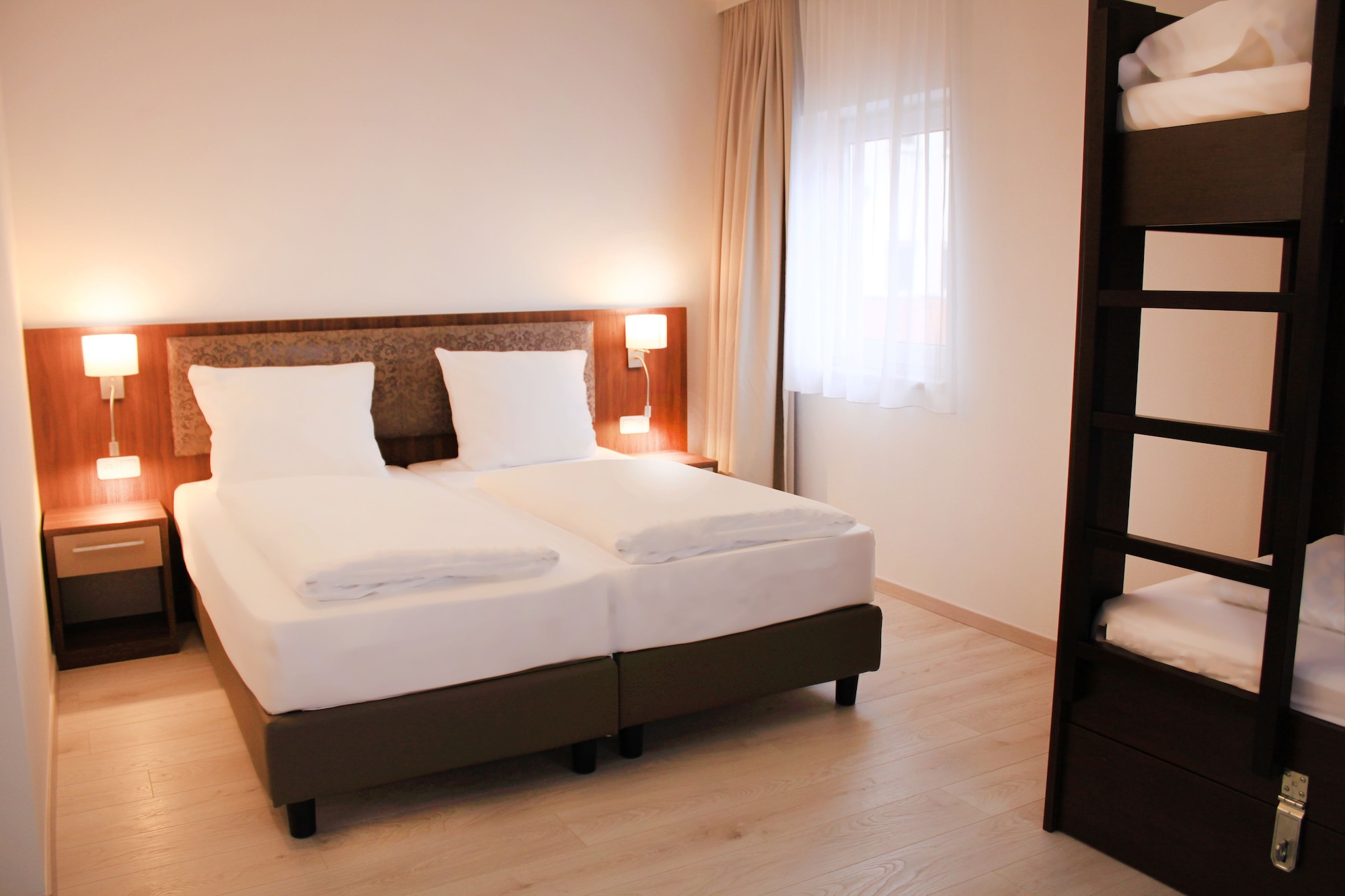 JUNIOR SUITE, TWIN BEDS, SOFA