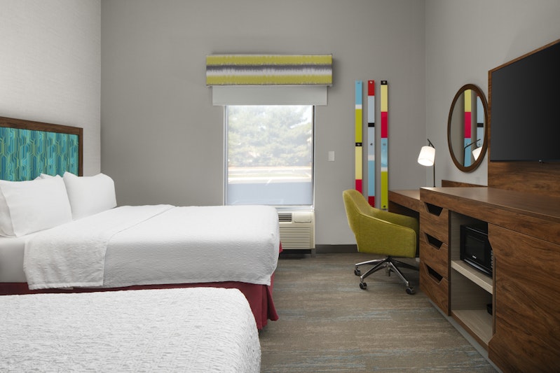 Hampton Inn Chicopee Springfield 13/50