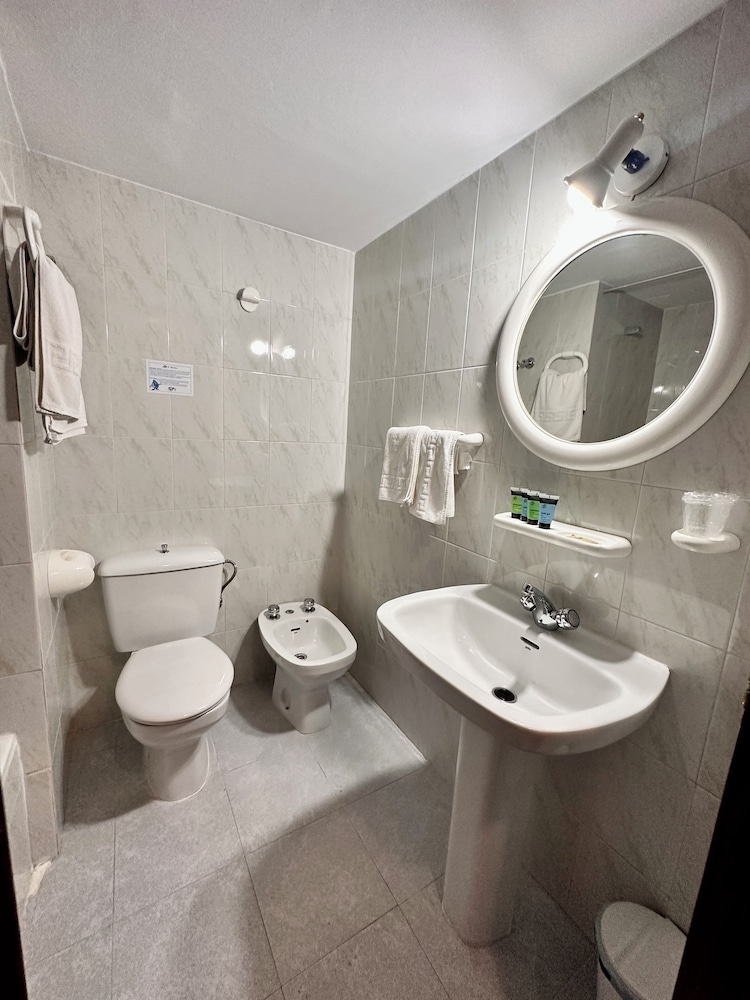 HOTEL EL PARAISO 17/18