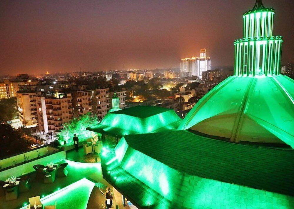 Vijay Intercontinental 20/22