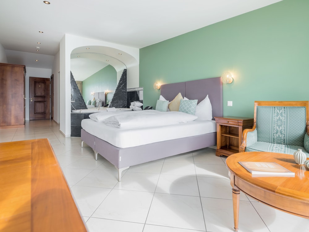 Schloss Hotel Swiss Chalet Merlischachen 5/54