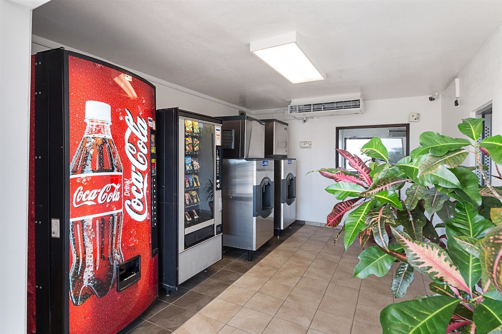 Motel6 Mcallen, TX photo2
