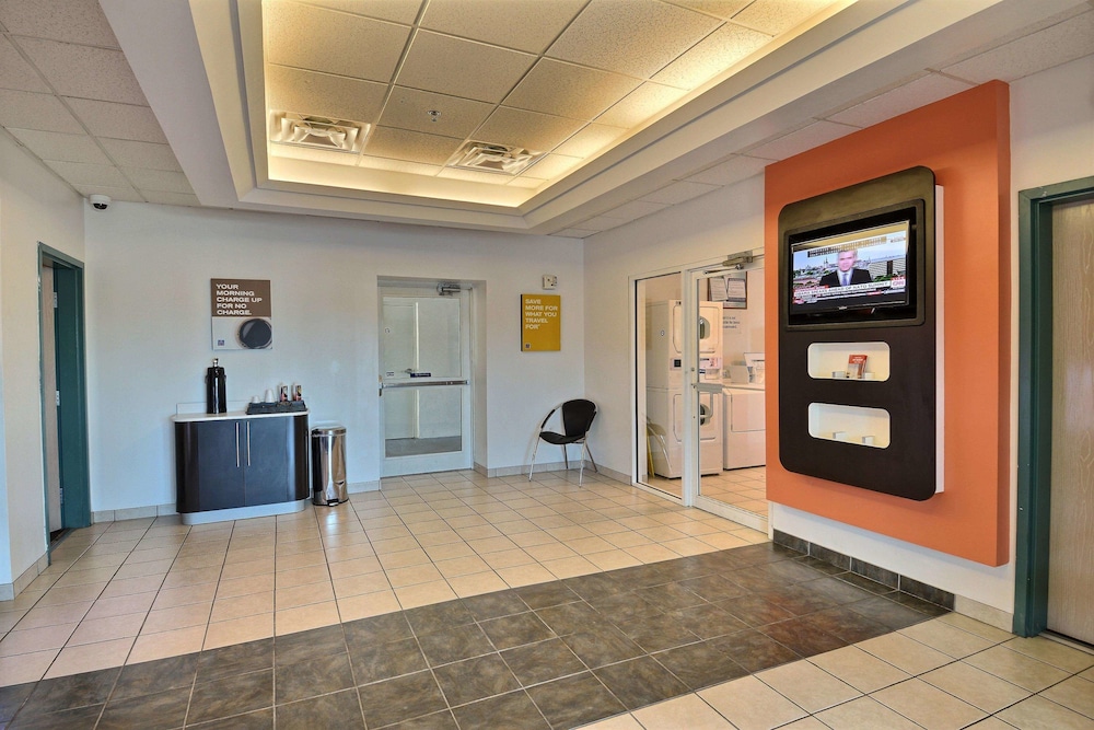 Motel6 Tewksbury, MA - Boston 9/42
