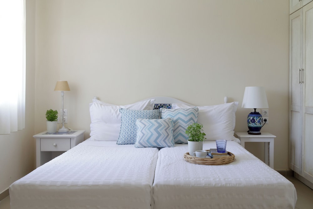 Junior Suite, Partial Sea View