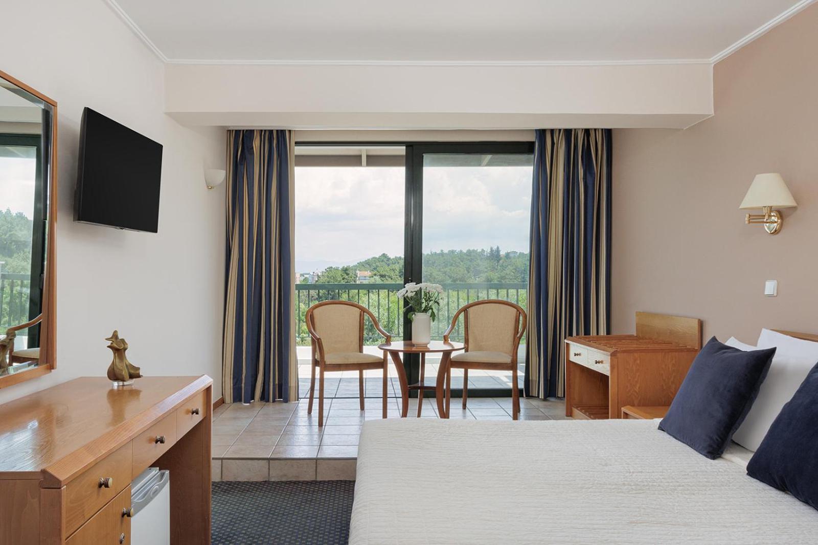 DOUBLE ROOM DELUXE SIDE SEA VIEW (RD)