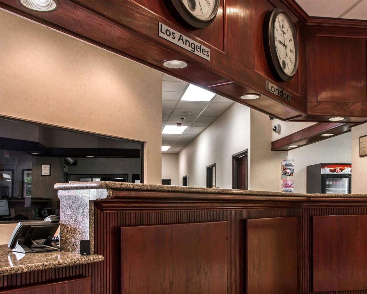 American Inn & Suites Waterford 1/13