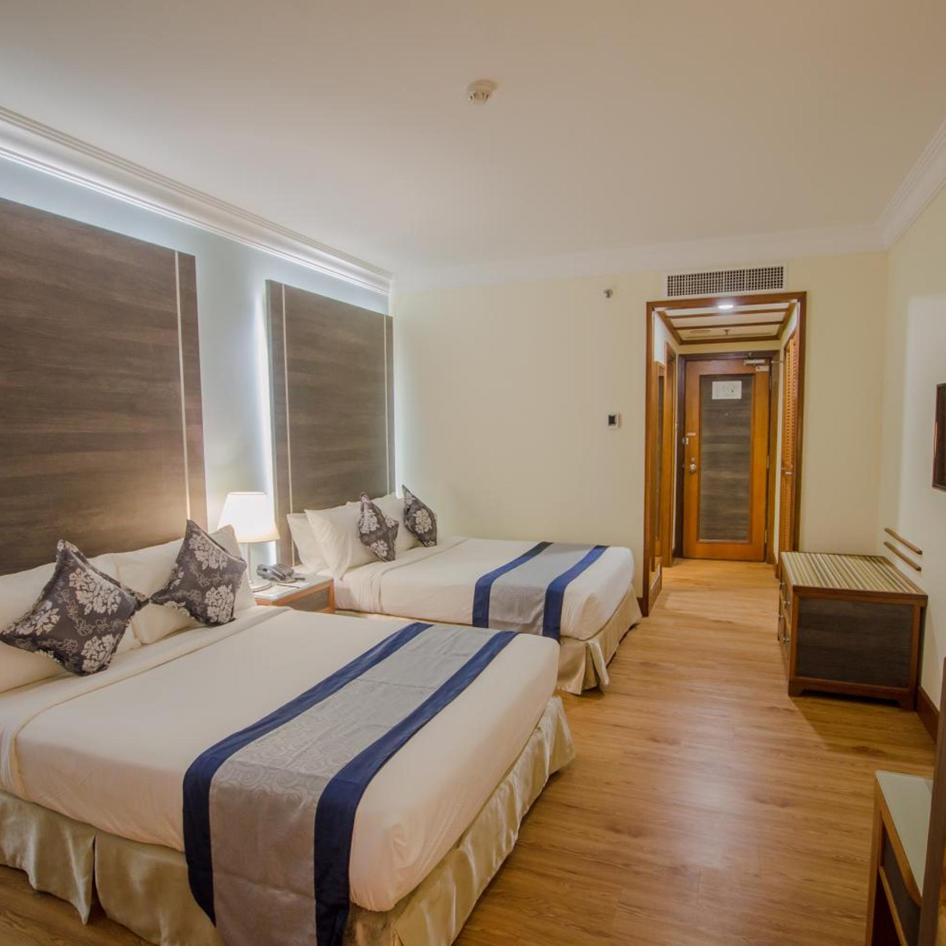 Tower, Deluxe, Twin Beds