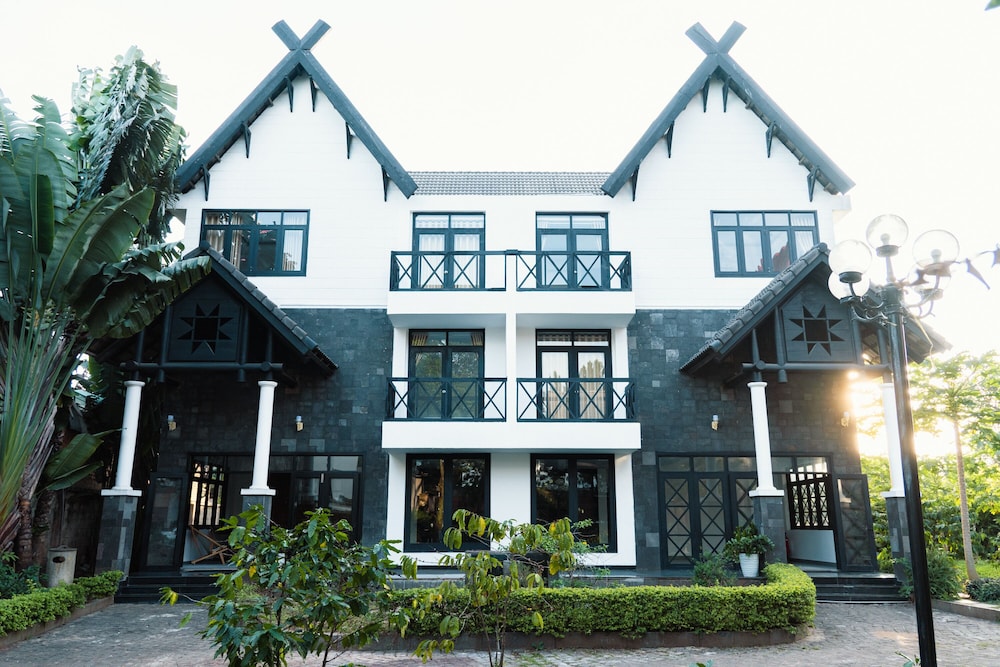 Trung Nguyen Coffee Resort 1/46