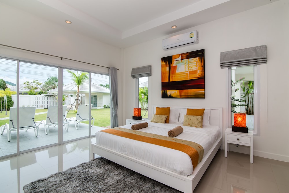 Hua Hin Pool Villa With 4 Bedrooms L27 10/50