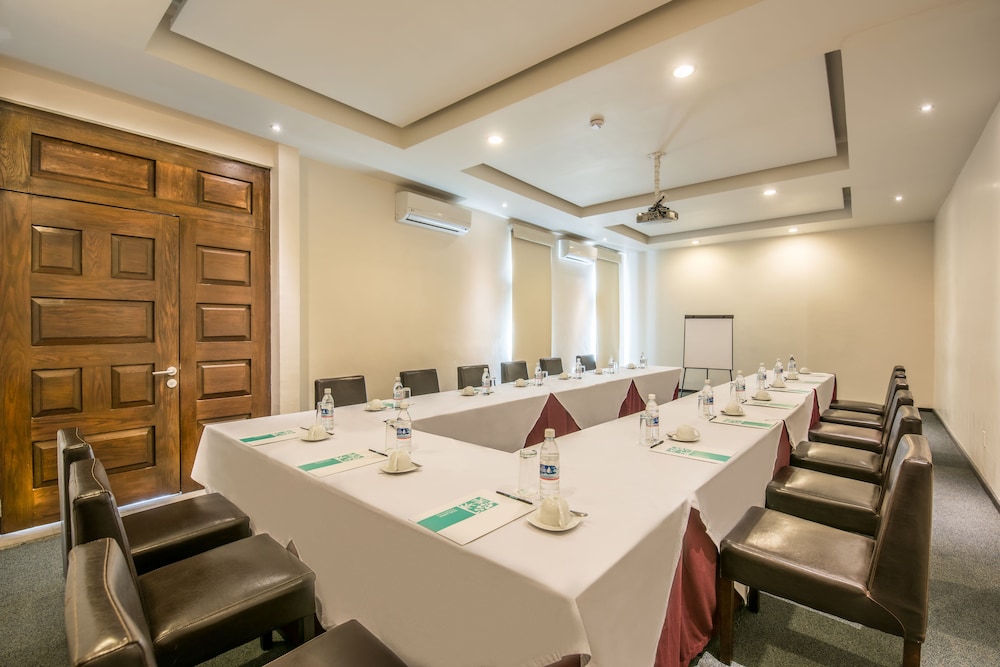 Edelmira Hotel Boutique 49/56