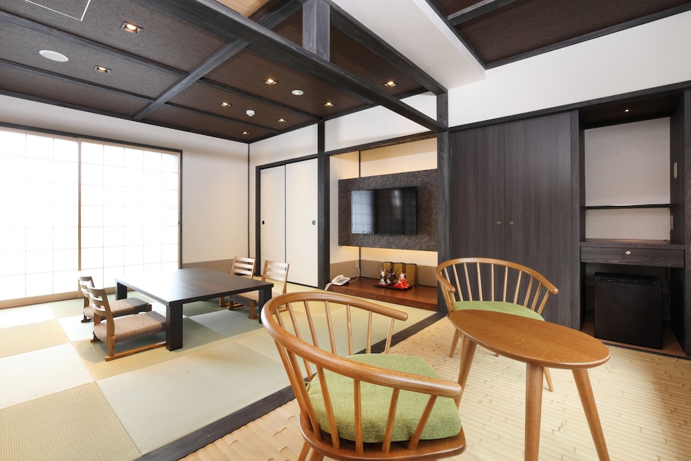 Hotel New Wakasa 63/74